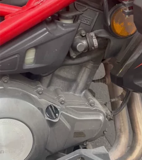 黄龙300，三万多公里，车况很好， 14年...