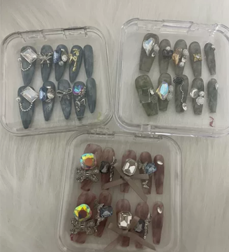 21.9 三副穿戴甲全新，买了太多出一些长...