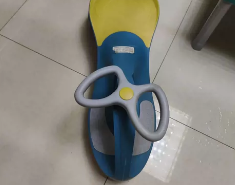 可优比扭扭车宝宝玩具滑行万向轮防侧翻儿童车...