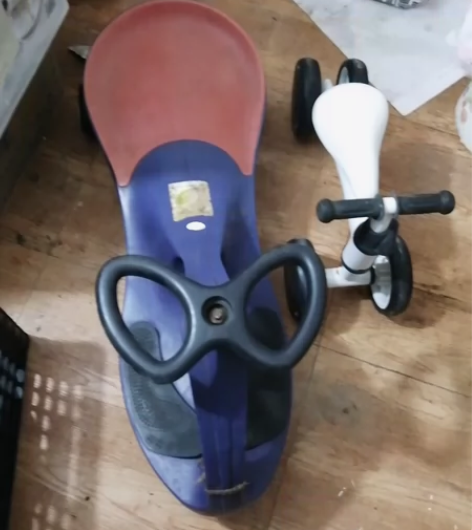 儿童扭扭车（车子很结实耐造）便宜卖，送小平...