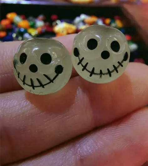 1071青色料器赛璐璐尸陀林夜光圆珠一对 ...