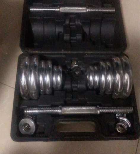 哑铃，单臂17斤左右，带整理箱，买回没怎么...