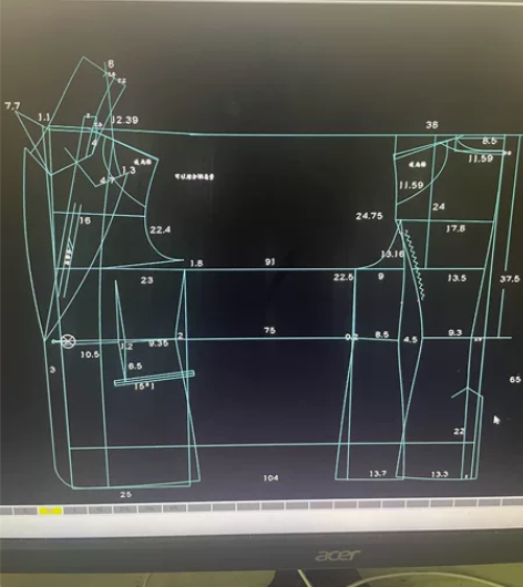 专业服装打版，学院派出身 有需要联系。承接...