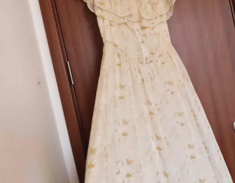 西遇荷叶边肌理碎花连衣裙 立体花朵方领收腰...