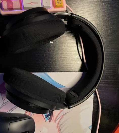 飞利浦9600 用的挺好的 因买了新的耳机...