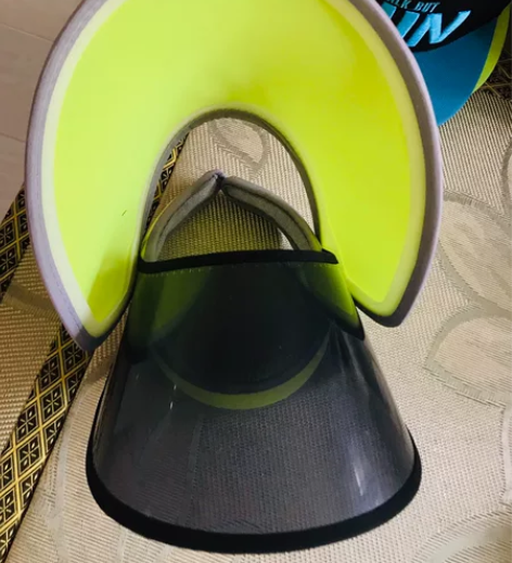 超市清仓，原价15元一顶遮阳帽，现价5元一...