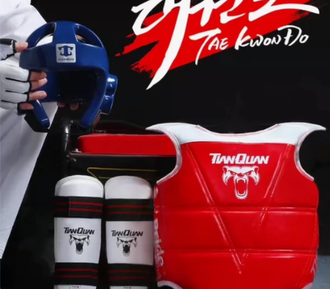 出售空手道护具，基本全新，护具蓝色男孩款。...