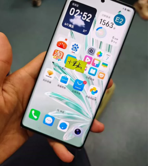 荣耀70，12+256国行，双卡全网5g，...