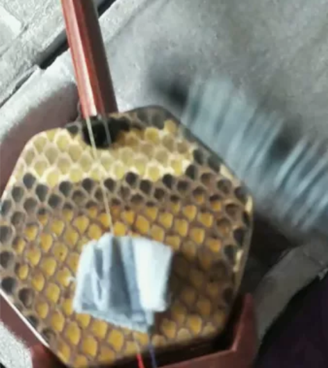 二胡，红木二胡，皮面紧致，弓码齐全。可正常...