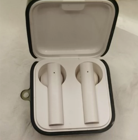 小米蓝牙耳机，型号air 2 SE 外观几...