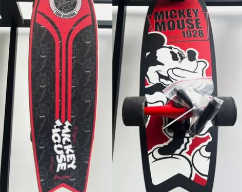 迪士尼麦斯卡联名米奇陆地冲浪板正品全新初学...