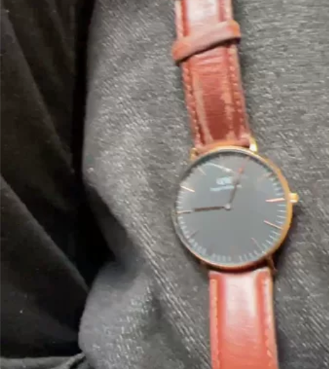 DW 手表 别人送的 牛皮的 现在白菜价出...