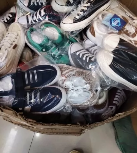 闲置布鞋大小码质量天 感兴趣的话点“我想要...