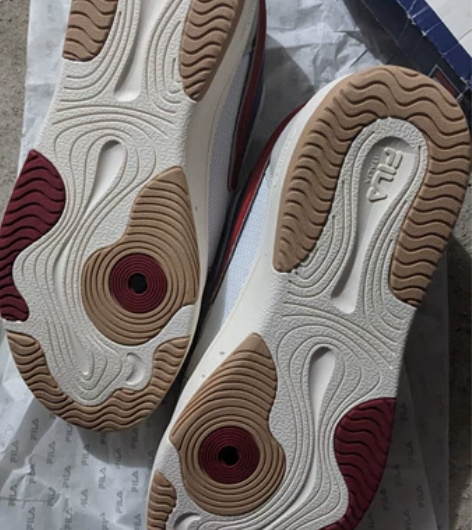 斐乐mix鞋多买了一双一直没穿过 44本人...