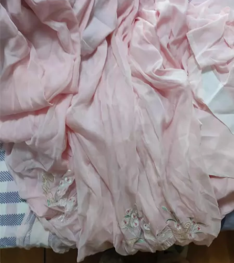 国风套装，粉色。购入准备拍照用的，一直没时...