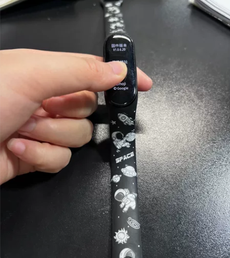 小米手环6非NFC版，送充电线 感兴趣的话...