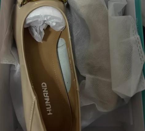 出刚入手的亨达新品，牛皮的。实体店正品单鞋...