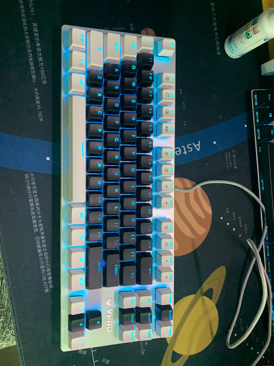 自用键盘 雷柏v500RGB  青轴的 跟...