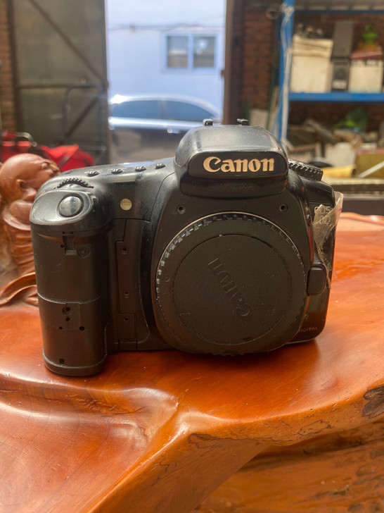 佳能DS126061单反相机 纯纯的配件机...