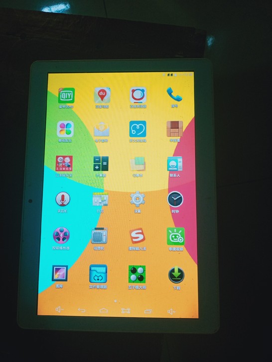 85新，汇泽平板，就有一点点小刮痕