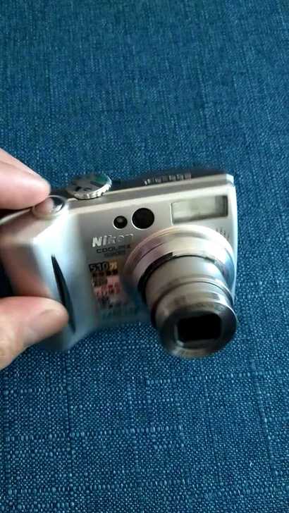 尼康E5200数码相机 功能正常 带电池卡...