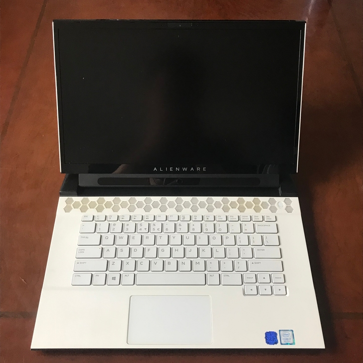 外星人 m17r2笔记本2060 I7-9...