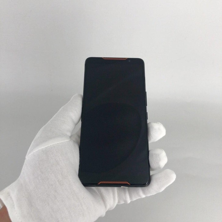 华硕 ROG 游戏手机8G+128G黑