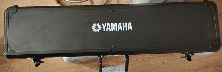 雅马哈YDS150电子萨克斯，专用航空箱。...