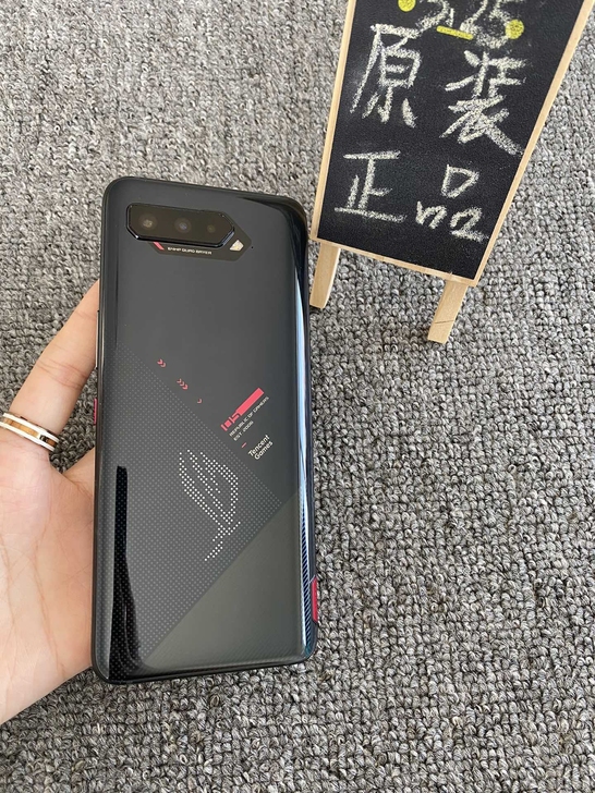 华硕ROG5 16+256g 99新