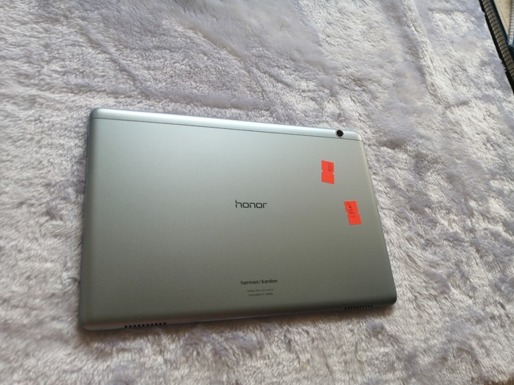 荣耀平板5，10.1寸屏幕WiFi4+12...