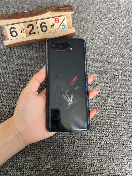 游戏机华硕rog5 黑色16+256G 9...