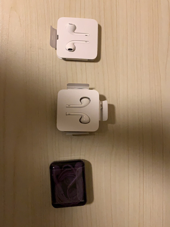 三星耳机有线控正品 是否线控:是,就剩三星了