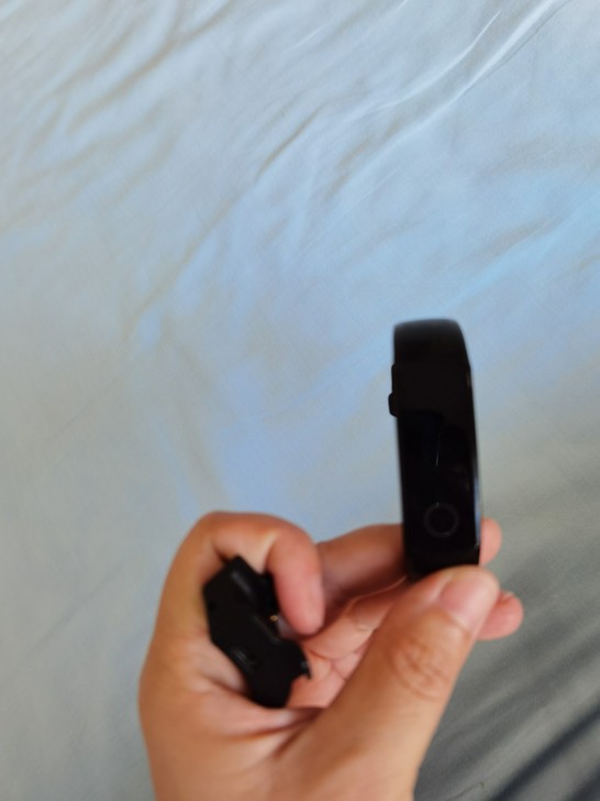 荣耀手环4，NFC版，正常使用痕迹，电池木...