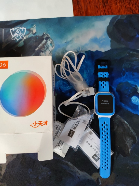 小天才儿童电话手表Y06防水智能手表学生儿...