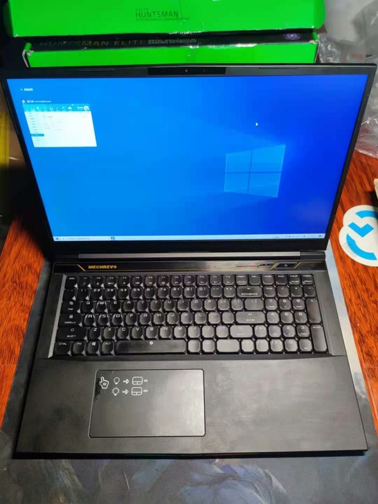 机械革命X10Ti-S 17.3英寸游戏笔...