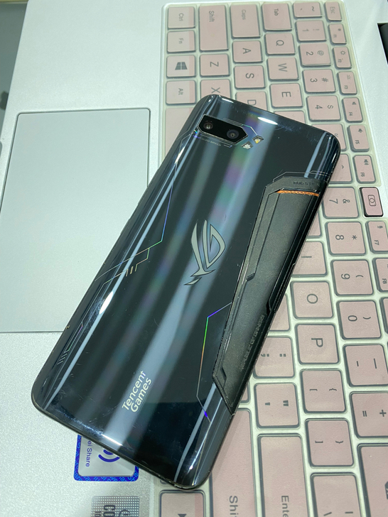 华硕ROG游戏手机2 高通骁龙855plu...