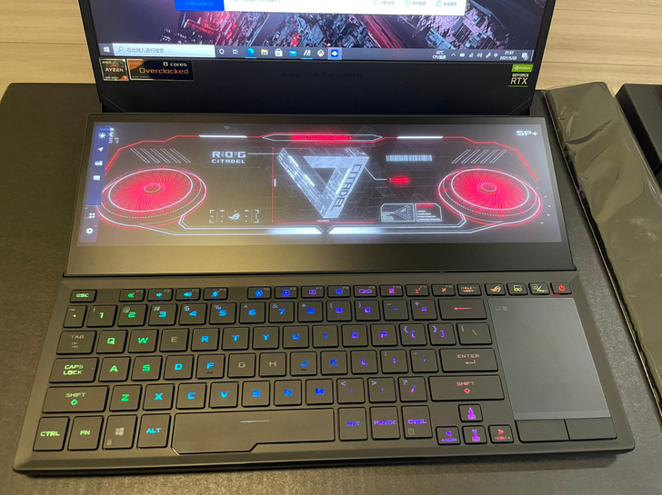 rog冰刃5双屏