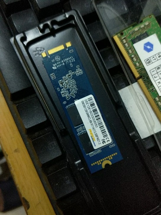 9.5新 128g固态硬盘m.2机械革命i...