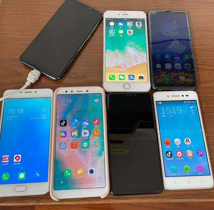闲置手机 都是之前工作室的备用机 99新 ...