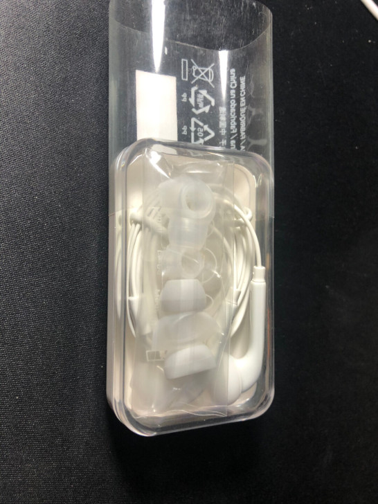 三星!原装的耳机...没拆开用过,父母家里...