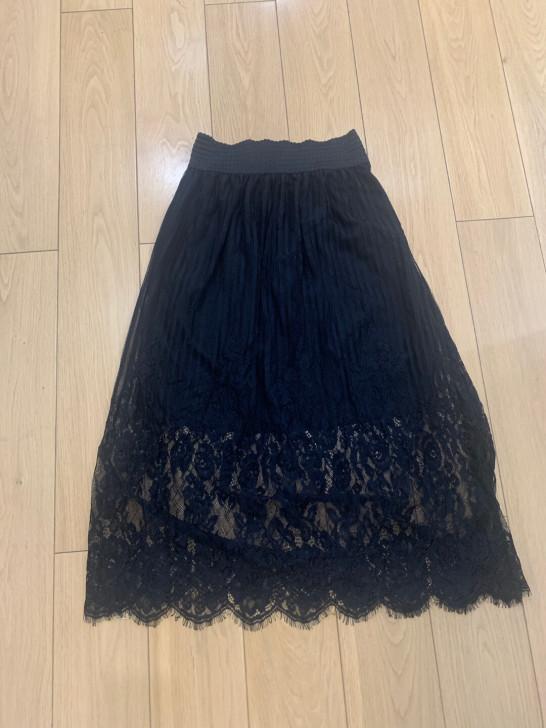 全新黑色蕾丝半身裙