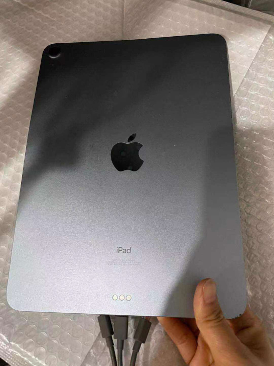 iPad air 平板开机屏碎,有id,在...