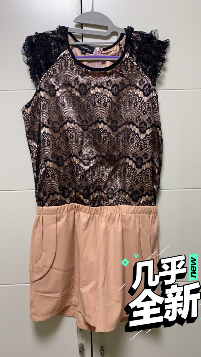 蕾丝拼接连体裤，实物特别好看，蕾丝做工质量...
