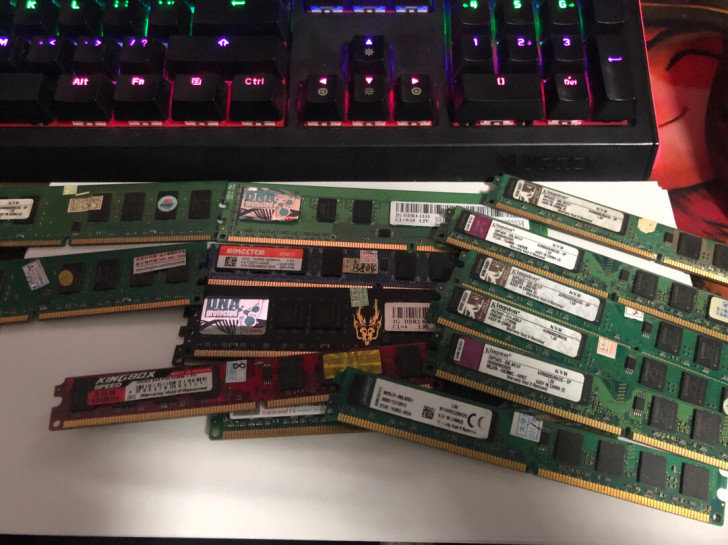 台式机电脑内存，ddR2代2G 800， ...