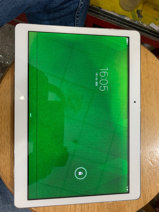 华为平板，屏有蓝线，触摸触摸也有问题。