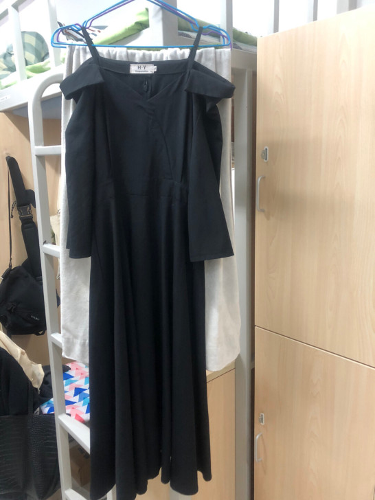 很显腰身显瘦的一条裙子