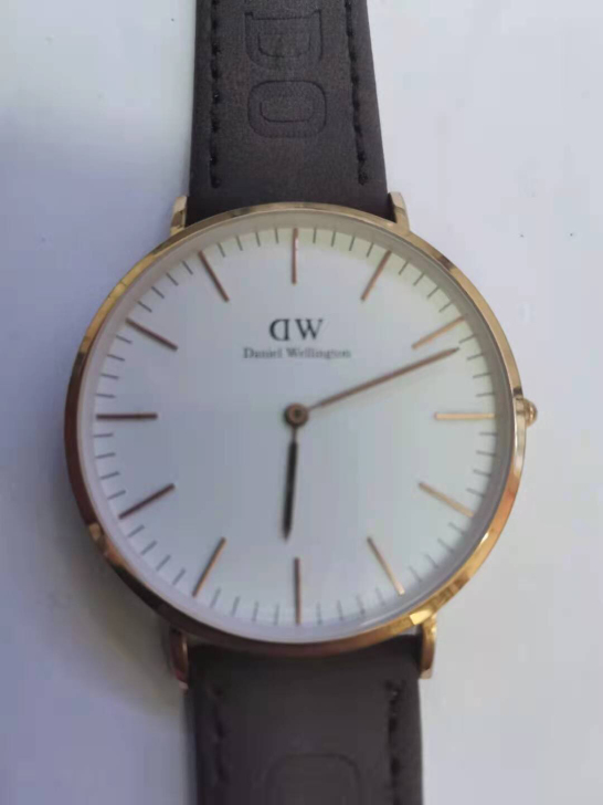 丹尼尔惠灵顿dw手表，直径40毫米，镜面有...