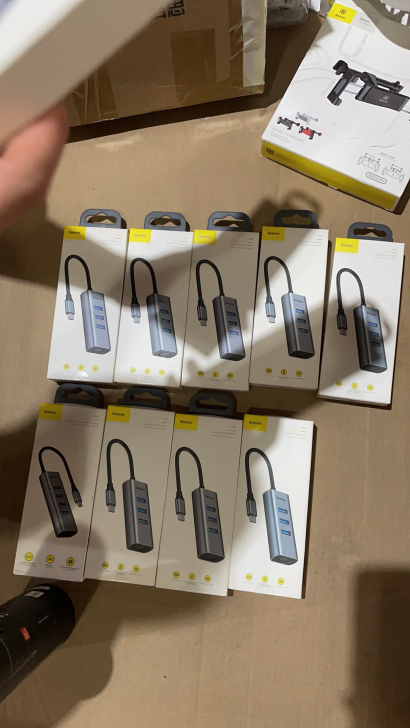 倍思畅享系列 type-c转换器usb分线...