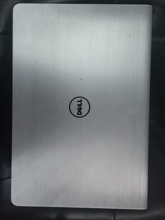 戴尔  Inspiron 15-5547尸...
