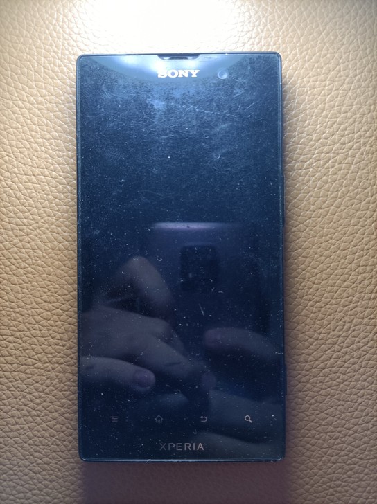 索尼Xperia ion hspa版 LT...